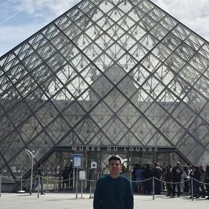 Meet your Posher, Thomas